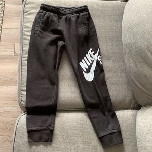 Boys small Nike Sb sweatpants